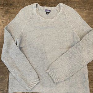 NEW WITHOUT TAGS Patagonia cotton crew new sweater, Small, grey